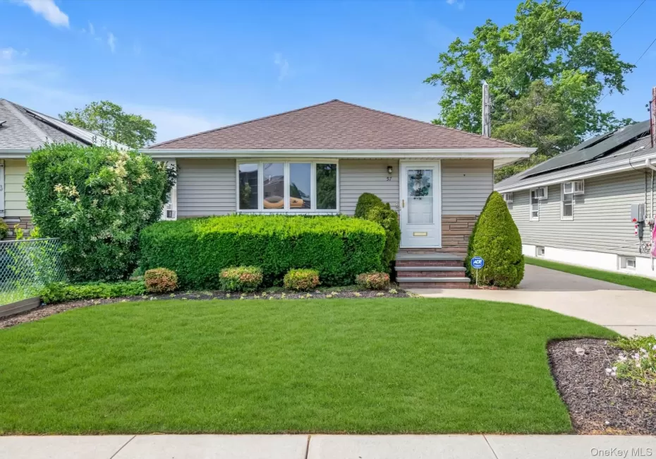 57 Lawrence Road, Hempstead, NY, 3 Bedrooms Bedrooms, 6 Rooms Rooms,1 BathroomBathrooms,Residential,For Rent,Lawrence,0,1012099 57 Lawrence Road, Hempstead, NY, 3 Bedrooms Bedrooms, 6 Rooms Rooms,1 BathroomBathrooms,Residential,For Rent,Lawrence,0,1012099