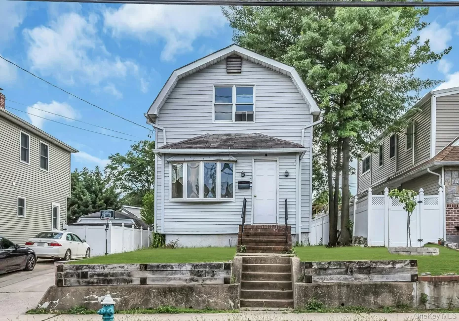 78 Mc Kee Street, North Hempstead, NY, 2 Bedrooms Bedrooms, 5 Rooms Rooms,2 BathroomsBathrooms,Residential,For Rent,Mc Kee,0,1011970 78 Mc Kee Street, North Hempstead, NY, 2 Bedrooms Bedrooms, 5 Rooms Rooms,2 BathroomsBathrooms,Residential,For Rent,Mc Kee,0,1011970