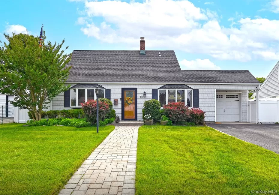 35 Ranch Lane, Hempstead, NY, 4 Bedrooms Bedrooms, 9 Rooms Rooms,2 BathroomsBathrooms,Residential,For Rent,Ranch,0,1011022 35 Ranch Lane, Hempstead, NY, 4 Bedrooms Bedrooms, 9 Rooms Rooms,2 BathroomsBathrooms,Residential,For Rent,Ranch,0,1011022
