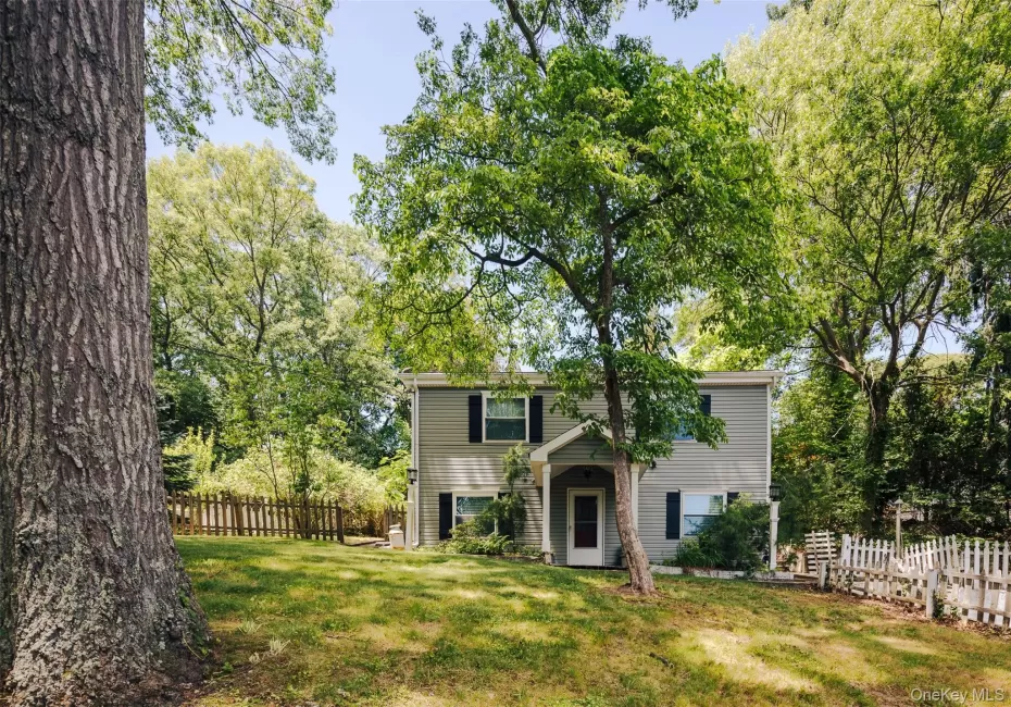 33 Port Washington Road, Brookhaven, NY, 4 Bedrooms Bedrooms, 8 Rooms Rooms,3 BathroomsBathrooms,Residential,For Rent,Port Washington,0,1001310 33 Port Washington Road, Brookhaven, NY, 4 Bedrooms Bedrooms, 8 Rooms Rooms,3 BathroomsBathrooms,Residential,For Rent,Port Washington,0,1001310