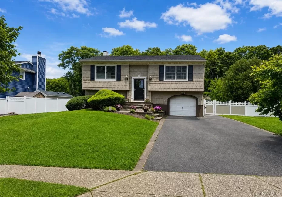 110 Blue Point Road, Islip, NY, 4 Bedrooms Bedrooms, 6 Rooms Rooms,2 BathroomsBathrooms,Residential,For Rent,Blue Point,0,1011754 110 Blue Point Road, Islip, NY, 4 Bedrooms Bedrooms, 6 Rooms Rooms,2 BathroomsBathrooms,Residential,For Rent,Blue Point,0,1011754