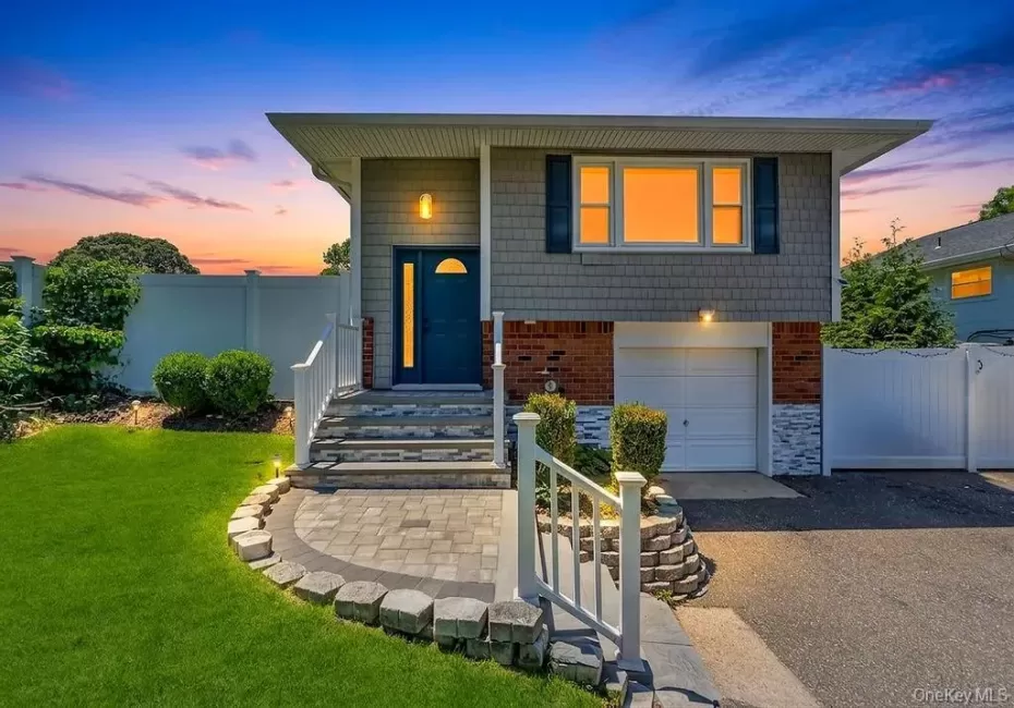 220 Adirondack Drive, Brookhaven, NY, 6 Bedrooms Bedrooms, 9 Rooms Rooms,2 BathroomsBathrooms,Residential,For Rent,Adirondack,0,1011767 220 Adirondack Drive, Brookhaven, NY, 6 Bedrooms Bedrooms, 9 Rooms Rooms,2 BathroomsBathrooms,Residential,For Rent,Adirondack,0,1011767