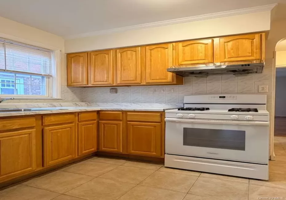 7731 166th Street, New York, NY, 3 Bedrooms Bedrooms, 4 Rooms Rooms,1 BathroomBathrooms,Residential Lease,For Rent,166th,0,KEY1012300 7731 166th Street, New York, NY, 3 Bedrooms Bedrooms, 4 Rooms Rooms,1 BathroomBathrooms,Residential Lease,For Rent,166th,0,KEY1012300
