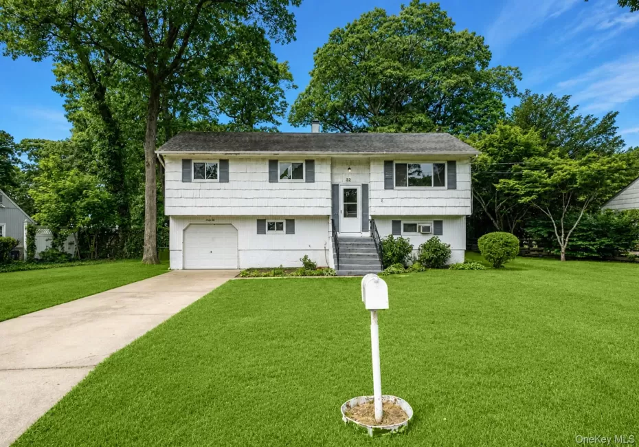 32 Vautrin Avenue, Brookhaven, NY, 3 Bedrooms Bedrooms, 8 Rooms Rooms,2 BathroomsBathrooms,Residential,For Rent,Vautrin,0,1012285 32 Vautrin Avenue, Brookhaven, NY, 3 Bedrooms Bedrooms, 8 Rooms Rooms,2 BathroomsBathrooms,Residential,For Rent,Vautrin,0,1012285