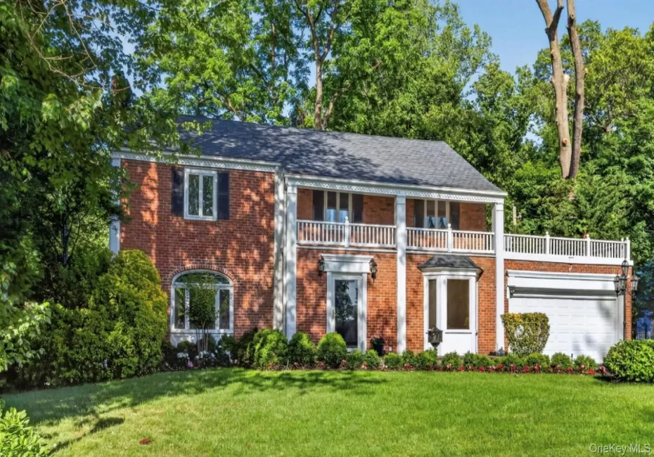 190 Sussex Drive, North Hempstead, NY, 3 Bedrooms Bedrooms, 8 Rooms Rooms,2 BathroomsBathrooms,Residential,For Rent,Sussex,0,1010365 190 Sussex Drive, North Hempstead, NY, 3 Bedrooms Bedrooms, 8 Rooms Rooms,2 BathroomsBathrooms,Residential,For Rent,Sussex,0,1010365