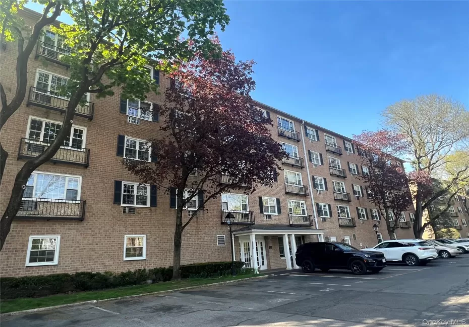 2 Consulate Drive, Eastchester, NY, 1 Bedroom Bedrooms, 5 Rooms Rooms,1 BathroomBathrooms,Residential,For Rent,Consulate,0,KEY1006338 2 Consulate Drive, Eastchester, NY, 1 Bedroom Bedrooms, 5 Rooms Rooms,1 BathroomBathrooms,Residential,For Rent,Consulate,0,KEY1006338