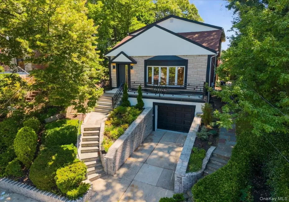 8549 Avon Street, New York, NY, 4 Bedrooms Bedrooms, 13 Rooms Rooms,4 BathroomsBathrooms,Residential,For Rent,Avon,0,1010898 8549 Avon Street, New York, NY, 4 Bedrooms Bedrooms, 13 Rooms Rooms,4 BathroomsBathrooms,Residential,For Rent,Avon,0,1010898