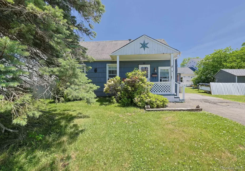 37 Algernon Street, Cornwall, NY, 3 Bedrooms Bedrooms, 6 Rooms Rooms,1 BathroomBathrooms,Residential,For Rent,Algernon,0,1012659 37 Algernon Street, Cornwall, NY, 3 Bedrooms Bedrooms, 6 Rooms Rooms,1 BathroomBathrooms,Residential,For Rent,Algernon,0,1012659