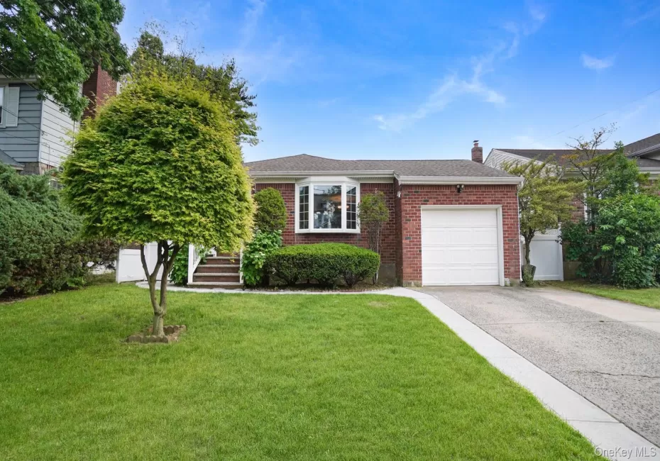 54 Maujer Street, Hempstead, NY, 3 Bedrooms Bedrooms, 6 Rooms Rooms,2 BathroomsBathrooms,Residential,For Rent,Maujer,0,1011285 54 Maujer Street, Hempstead, NY, 3 Bedrooms Bedrooms, 6 Rooms Rooms,2 BathroomsBathrooms,Residential,For Rent,Maujer,0,1011285
