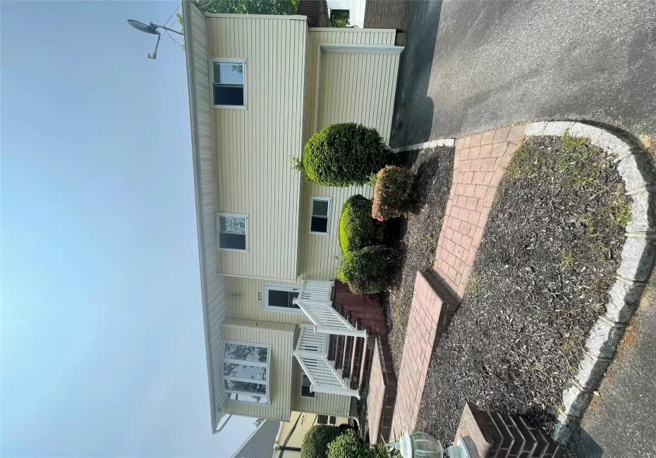 577 East Drive, Babylon, NY, 1 Bedroom Bedrooms, 4 Rooms Rooms,1 BathroomBathrooms,Residential Lease,For Rent,East,0,1012610 577 East Drive, Babylon, NY, 1 Bedroom Bedrooms, 4 Rooms Rooms,1 BathroomBathrooms,Residential Lease,For Rent,East,0,1012610