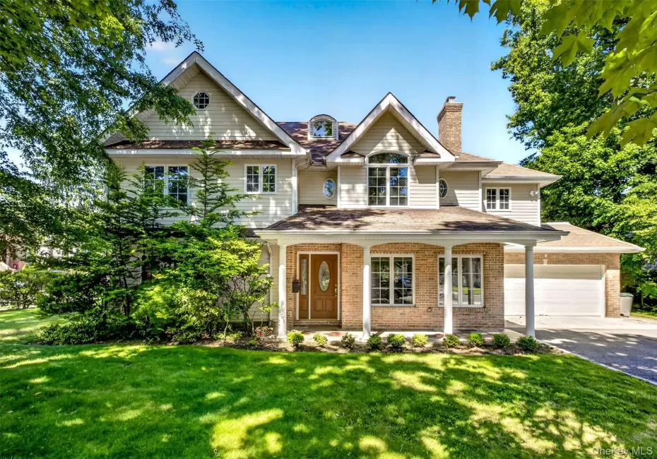 60 Plymouth Road, North Hempstead, NY, 5 Bedrooms Bedrooms, 14 Rooms Rooms,4 BathroomsBathrooms,Residential,For Rent,Plymouth,0,1012053 60 Plymouth Road, North Hempstead, NY, 5 Bedrooms Bedrooms, 14 Rooms Rooms,4 BathroomsBathrooms,Residential,For Rent,Plymouth,0,1012053