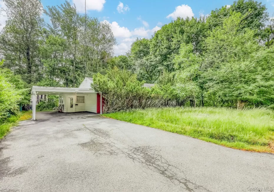33 York Avenue, Thompson, NY, 3 Bedrooms Bedrooms, 5 Rooms Rooms,1 BathroomBathrooms,Residential,For Rent,York,0,KEY1011192 33 York Avenue, Thompson, NY, 3 Bedrooms Bedrooms, 5 Rooms Rooms,1 BathroomBathrooms,Residential,For Rent,York,0,KEY1011192