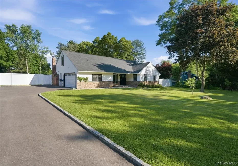 174 Warner Road, Huntington, NY, 5 Bedrooms Bedrooms, 14 Rooms Rooms,3 BathroomsBathrooms,Residential,For Rent,Warner,0,1012946 174 Warner Road, Huntington, NY, 5 Bedrooms Bedrooms, 14 Rooms Rooms,3 BathroomsBathrooms,Residential,For Rent,Warner,0,1012946