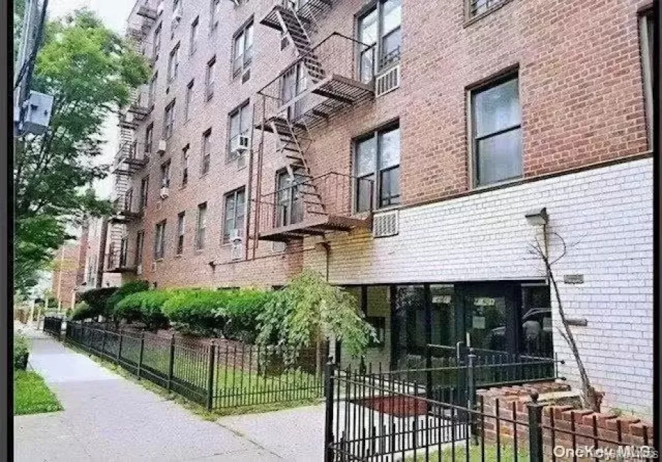 149-43 35Th Ave, New York, NY, 1 Bedroom Bedrooms, 4 Rooms Rooms,1 BathroomBathrooms,Residential Lease,For Rent,35Th Ave,0,1012956 149-43 35Th Ave, New York, NY, 1 Bedroom Bedrooms, 4 Rooms Rooms,1 BathroomBathrooms,Residential Lease,For Rent,35Th Ave,0,1012956