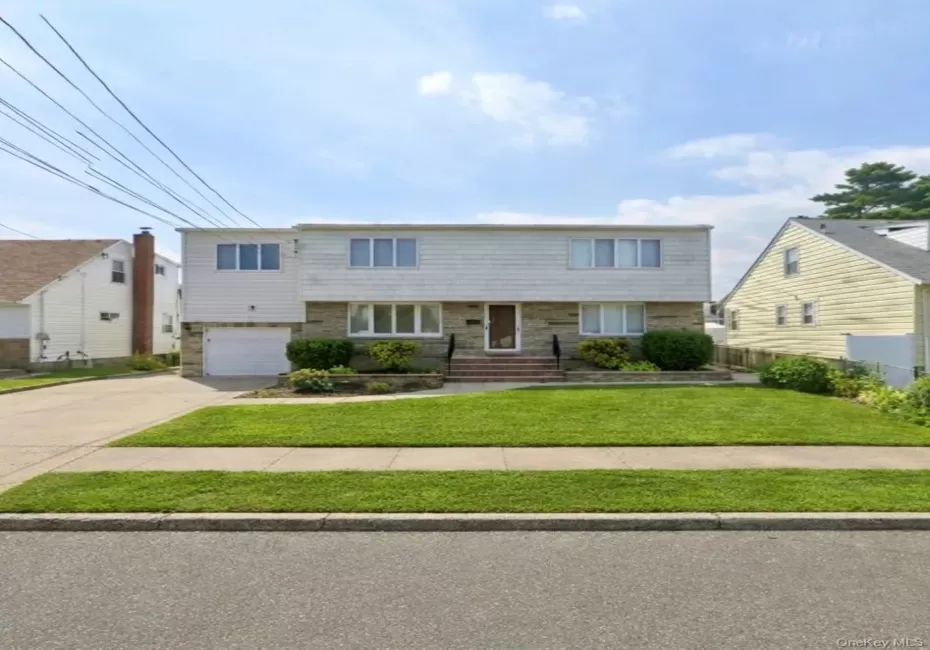 314 Lucille Avenue, Hempstead, NY, 2 Bedrooms Bedrooms, 6 Rooms Rooms,1 BathroomBathrooms,Residential Lease,For Rent,Lucille,0,1013103 314 Lucille Avenue, Hempstead, NY, 2 Bedrooms Bedrooms, 6 Rooms Rooms,1 BathroomBathrooms,Residential Lease,For Rent,Lucille,0,1013103