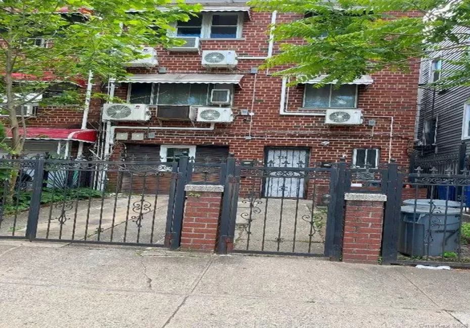 730 217 Street, New York, NY, 3 Bedrooms Bedrooms, 5 Rooms Rooms,2 BathroomsBathrooms,Residential Lease,For Rent,217,0,1013090 730 217 Street, New York, NY, 3 Bedrooms Bedrooms, 5 Rooms Rooms,2 BathroomsBathrooms,Residential Lease,For Rent,217,0,1013090
