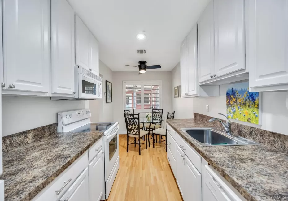 703 Drew Drive, Smithtown, NY, 1 Bedroom Bedrooms, 3 Rooms Rooms,1 BathroomBathrooms,Residential,For Rent,Drew,0,1012236 703 Drew Drive, Smithtown, NY, 1 Bedroom Bedrooms, 3 Rooms Rooms,1 BathroomBathrooms,Residential,For Rent,Drew,0,1012236