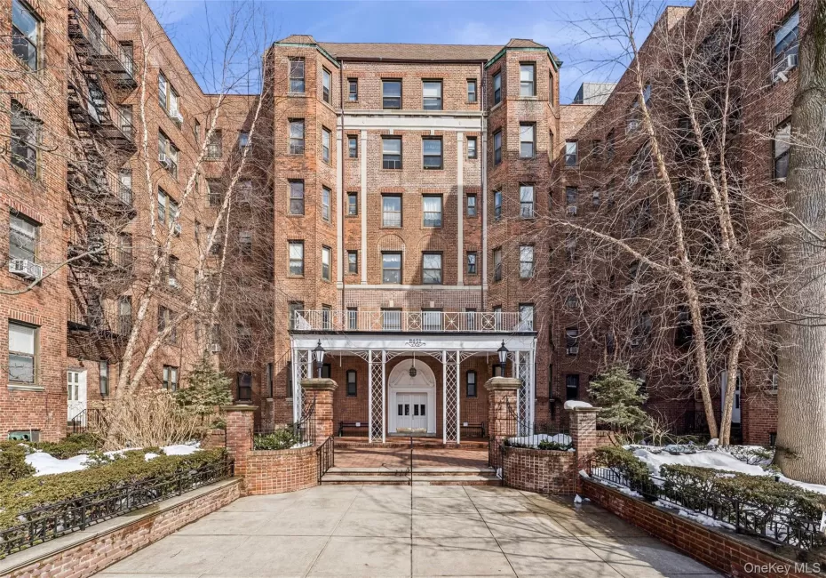 84-51 Beverly Road, New York, NY, 1 Bedroom Bedrooms, 5 Rooms Rooms,1 BathroomBathrooms,Residential,For Rent,Beverly,0,970848 84-51 Beverly Road, New York, NY, 1 Bedroom Bedrooms, 5 Rooms Rooms,1 BathroomBathrooms,Residential,For Rent,Beverly,0,970848