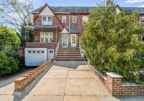 205-18 33rd Avenue, New York, NY, 3 Bedrooms Bedrooms, 6 Rooms Rooms,2 BathroomsBathrooms,Residential,For Rent,33rd,0,990668 205-18 33rd Avenue, New York, NY, 3 Bedrooms Bedrooms, 6 Rooms Rooms,2 BathroomsBathrooms,Residential,For Rent,33rd,0,990668