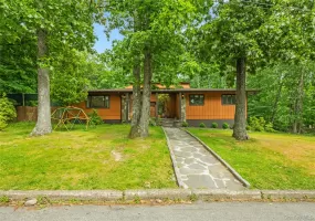 11 Cliff Court, Monroe, NY, 4 Bedrooms Bedrooms, 7 Rooms Rooms,2 BathroomsBathrooms,Residential,For Rent,Cliff,0,KEY1011686 11 Cliff Court, Monroe, NY, 4 Bedrooms Bedrooms, 7 Rooms Rooms,2 BathroomsBathrooms,Residential,For Rent,Cliff,0,KEY1011686