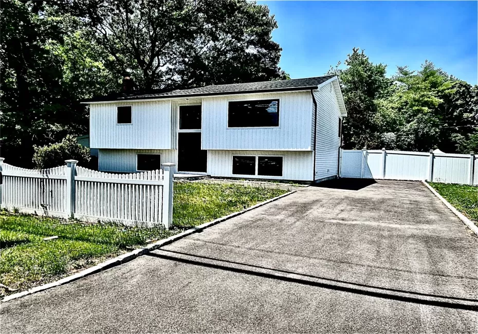 91 Washington Avenue, Babylon, NY, 6 Bedrooms Bedrooms, 9 Rooms Rooms,2 BathroomsBathrooms,Residential,For Rent,Washington,0,1013052 91 Washington Avenue, Babylon, NY, 6 Bedrooms Bedrooms, 9 Rooms Rooms,2 BathroomsBathrooms,Residential,For Rent,Washington,0,1013052