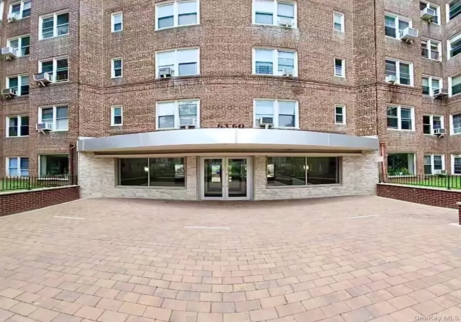 6360 102nd Street, New York, NY, 1 Bedroom Bedrooms, 2 Rooms Rooms,1 BathroomBathrooms,Residential,For Rent,102nd,0,1013107 6360 102nd Street, New York, NY, 1 Bedroom Bedrooms, 2 Rooms Rooms,1 BathroomBathrooms,Residential,For Rent,102nd,0,1013107