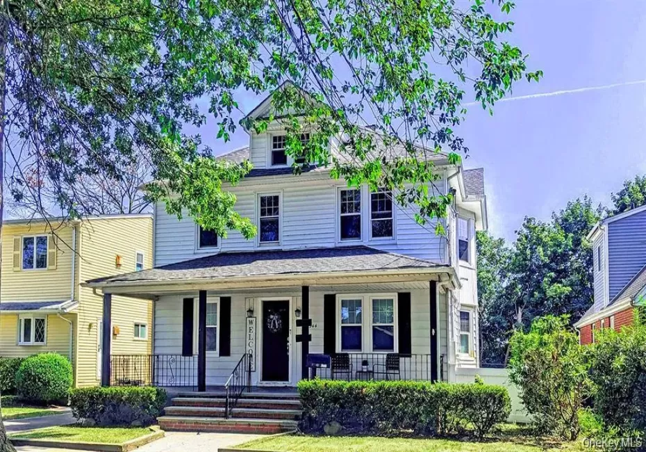 344 Roslyn ave, North Hempstead, NY, 3 Bedrooms Bedrooms, 6 Rooms Rooms,1 BathroomBathrooms,Residential Lease,For Rent,Roslyn ave,0,1010693 344 Roslyn ave, North Hempstead, NY, 3 Bedrooms Bedrooms, 6 Rooms Rooms,1 BathroomBathrooms,Residential Lease,For Rent,Roslyn ave,0,1010693