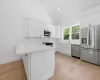 19 Montauk Highway, Southampton, NY, 2 Bedrooms Bedrooms, 5 Rooms Rooms,2 BathroomsBathrooms,Residential,For Rent,Montauk,0,1003552 19 Montauk Highway, Southampton, NY, 2 Bedrooms Bedrooms, 5 Rooms Rooms,2 BathroomsBathrooms,Residential,For Rent,Montauk,0,1003552