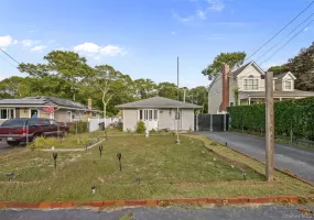 87 Biltmore Drive, Brookhaven, NY, 3 Bedrooms Bedrooms, 6 Rooms Rooms,1 BathroomBathrooms,Residential,For Rent,Biltmore,0,1013126 87 Biltmore Drive, Brookhaven, NY, 3 Bedrooms Bedrooms, 6 Rooms Rooms,1 BathroomBathrooms,Residential,For Rent,Biltmore,0,1013126