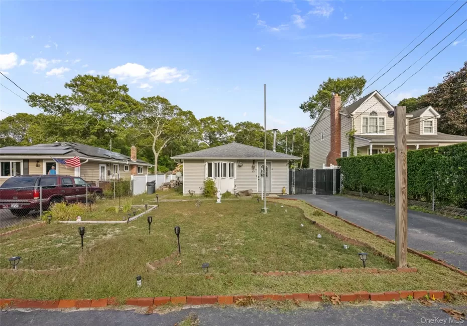 87 Biltmore Drive, Brookhaven, NY, 3 Bedrooms Bedrooms, 6 Rooms Rooms,1 BathroomBathrooms,Residential,For Rent,Biltmore,0,1013126 87 Biltmore Drive, Brookhaven, NY, 3 Bedrooms Bedrooms, 6 Rooms Rooms,1 BathroomBathrooms,Residential,For Rent,Biltmore,0,1013126