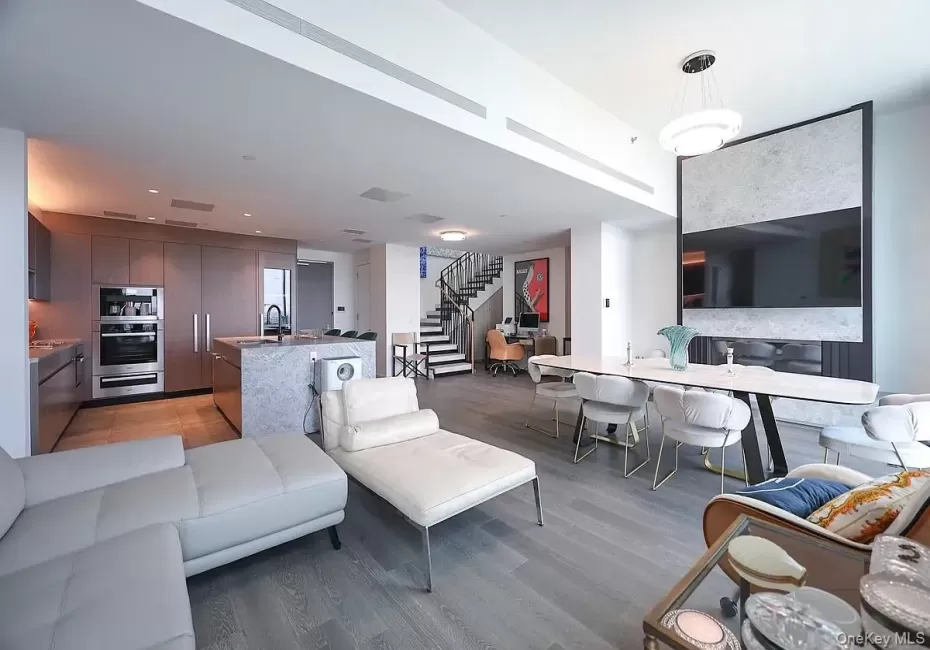 133-36 37th Avenue, New York, NY, 3 Bedrooms Bedrooms, 7 Rooms Rooms,2 BathroomsBathrooms,Residential Lease,For Rent,37th,0,1013219 133-36 37th Avenue, New York, NY, 3 Bedrooms Bedrooms, 7 Rooms Rooms,2 BathroomsBathrooms,Residential Lease,For Rent,37th,0,1013219