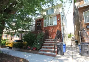 72-19 66th Road, New York, NY, 3 Bedrooms Bedrooms, 8 Rooms Rooms,2 BathroomsBathrooms,Residential,For Rent,66th,0,KEY1013232 72-19 66th Road, New York, NY, 3 Bedrooms Bedrooms, 8 Rooms Rooms,2 BathroomsBathrooms,Residential,For Rent,66th,0,KEY1013232