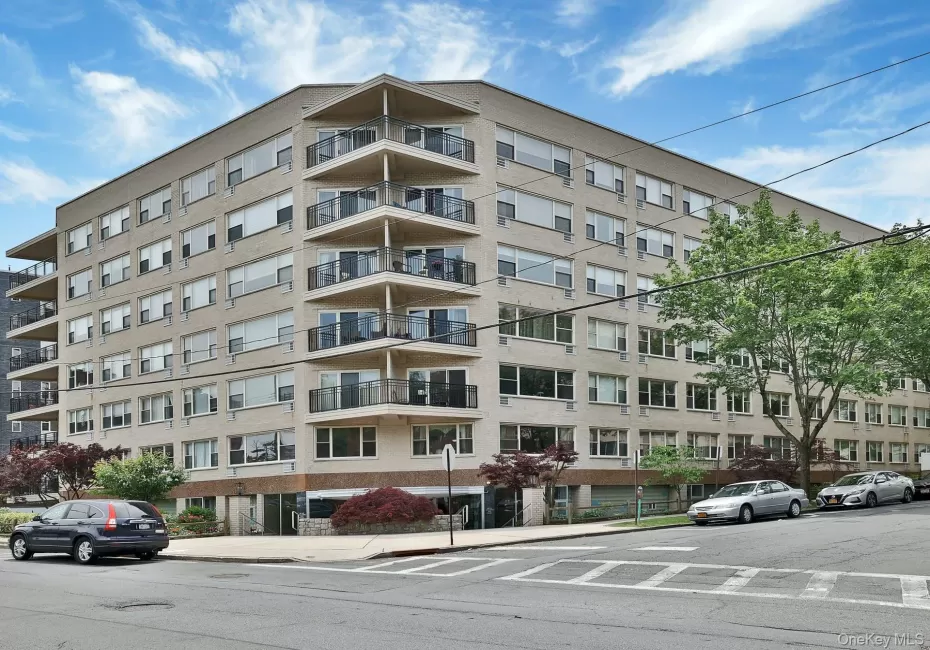 12 Old Mamaroneck Road, White Plains, NY 10605 12 Old Mamaroneck Road, White Plains, NY 10605