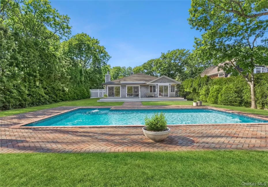 122 Beach Road, Southampton, NY, 3 Bedrooms Bedrooms, 10 Rooms Rooms,4 BathroomsBathrooms,Residential,For Rent,Beach,0,947678 122 Beach Road, Southampton, NY, 3 Bedrooms Bedrooms, 10 Rooms Rooms,4 BathroomsBathrooms,Residential,For Rent,Beach,0,947678