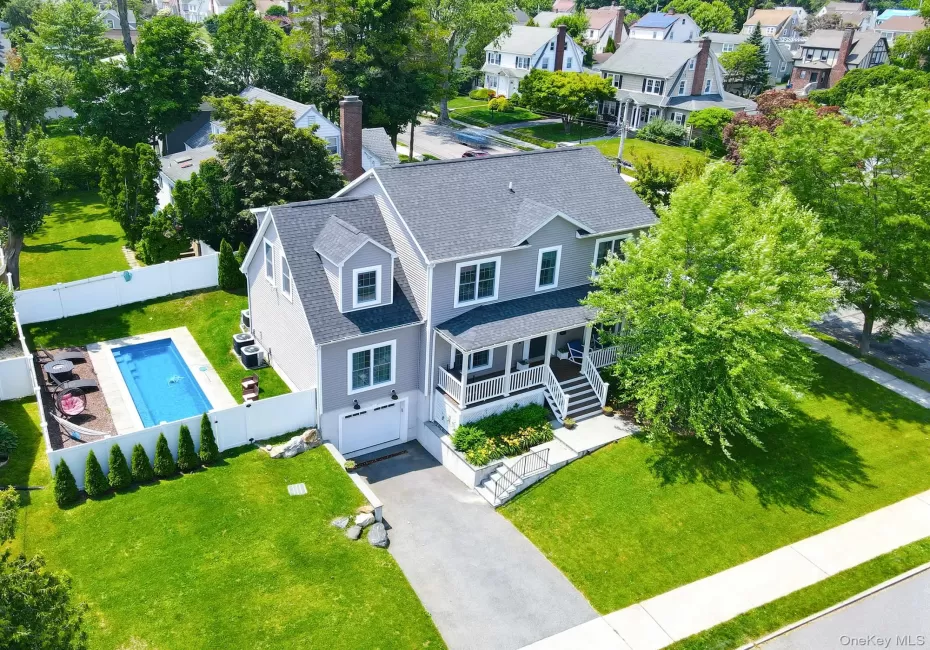 Welcome to 55 Hawley Avenue Welcome to 55 Hawley Avenue