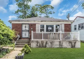 28 Cumberland Avenue, Hempstead, NY, 3 Bedrooms Bedrooms, 5 Rooms Rooms,1 BathroomBathrooms,Residential,For Rent,Cumberland,0,1013270 28 Cumberland Avenue, Hempstead, NY, 3 Bedrooms Bedrooms, 5 Rooms Rooms,1 BathroomBathrooms,Residential,For Rent,Cumberland,0,1013270