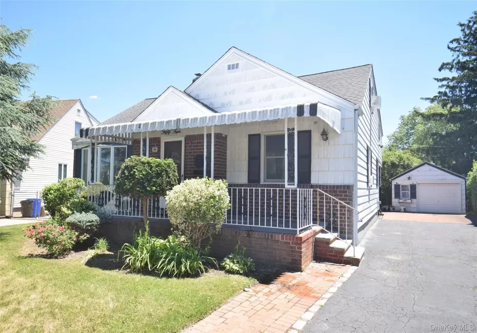 54 Camden Place, North Hempstead, NY, 4 Bedrooms Bedrooms, 7 Rooms Rooms,3 BathroomsBathrooms,Residential,For Rent,Camden,0,1012853 54 Camden Place, North Hempstead, NY, 4 Bedrooms Bedrooms, 7 Rooms Rooms,3 BathroomsBathrooms,Residential,For Rent,Camden,0,1012853