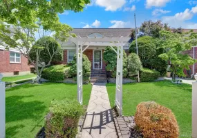 49 Mc Alester Avenue, Oyster Bay, NY, 4 Bedrooms Bedrooms, 8 Rooms Rooms,1 BathroomBathrooms,Residential,For Rent,Mc Alester,0,1011817 49 Mc Alester Avenue, Oyster Bay, NY, 4 Bedrooms Bedrooms, 8 Rooms Rooms,1 BathroomBathrooms,Residential,For Rent,Mc Alester,0,1011817
