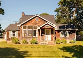 45 Howells Point Road, Brookhaven, NY, 3 Bedrooms Bedrooms, 6 Rooms Rooms,2 BathroomsBathrooms,Residential Lease,For Rent,Howells Point,0,1013668 45 Howells Point Road, Brookhaven, NY, 3 Bedrooms Bedrooms, 6 Rooms Rooms,2 BathroomsBathrooms,Residential Lease,For Rent,Howells Point,0,1013668