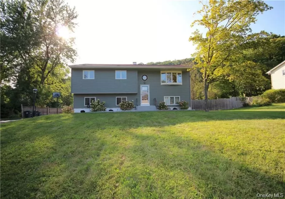 352 Lake Shore Drive, Monroe, NY, 5 Bedrooms Bedrooms, 8 Rooms Rooms,2 BathroomsBathrooms,Residential,For Rent,Lake Shore,0,1011256 352 Lake Shore Drive, Monroe, NY, 5 Bedrooms Bedrooms, 8 Rooms Rooms,2 BathroomsBathrooms,Residential,For Rent,Lake Shore,0,1011256