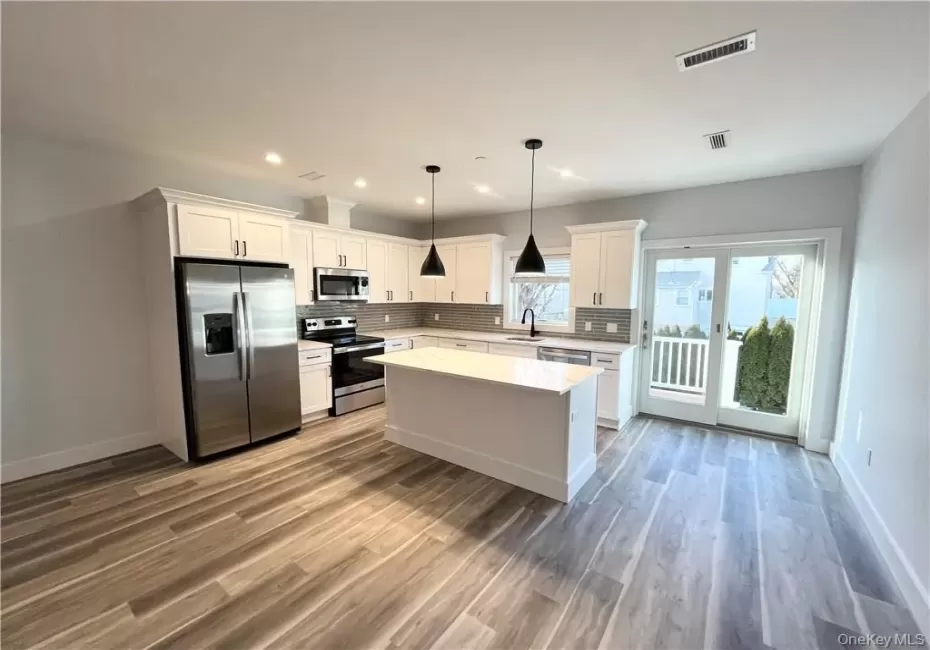 195 Park Avenue, Harrison, NY, 3 Bedrooms Bedrooms, 7 Rooms Rooms,3 BathroomsBathrooms,Residential Lease,For Rent,Park,0,KEY1011148 195 Park Avenue, Harrison, NY, 3 Bedrooms Bedrooms, 7 Rooms Rooms,3 BathroomsBathrooms,Residential Lease,For Rent,Park,0,KEY1011148