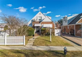 32-03 Clearview Expressway, New York, NY, 4 Bedrooms Bedrooms, 8 Rooms Rooms,3 BathroomsBathrooms,Residential,For Rent,Clearview,0,1013428 32-03 Clearview Expressway, New York, NY, 4 Bedrooms Bedrooms, 8 Rooms Rooms,3 BathroomsBathrooms,Residential,For Rent,Clearview,0,1013428