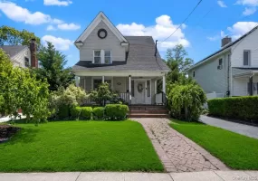 806 Miller Place, Hempstead, NY, 4 Bedrooms Bedrooms, 7 Rooms Rooms,1 BathroomBathrooms,Residential,For Rent,Miller,0,1012590 806 Miller Place, Hempstead, NY, 4 Bedrooms Bedrooms, 7 Rooms Rooms,1 BathroomBathrooms,Residential,For Rent,Miller,0,1012590