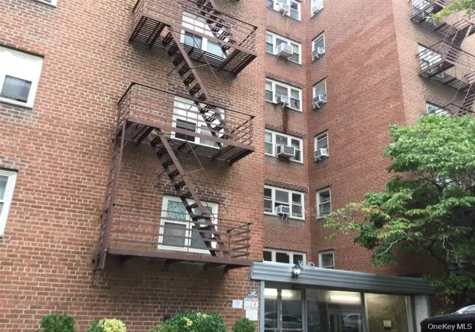 66-10 149 St, New York, NY, 2 Bedrooms Bedrooms, 5 Rooms Rooms,1 BathroomBathrooms,Residential,For Rent,149 St,0,1013698 66-10 149 St, New York, NY, 2 Bedrooms Bedrooms, 5 Rooms Rooms,1 BathroomBathrooms,Residential,For Rent,149 St,0,1013698