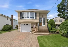 504 Staples Street, Oyster Bay, NY, 3 Bedrooms Bedrooms, 8 Rooms Rooms,2 BathroomsBathrooms,Residential,For Rent,Staples,0,1013658 504 Staples Street, Oyster Bay, NY, 3 Bedrooms Bedrooms, 8 Rooms Rooms,2 BathroomsBathrooms,Residential,For Rent,Staples,0,1013658
