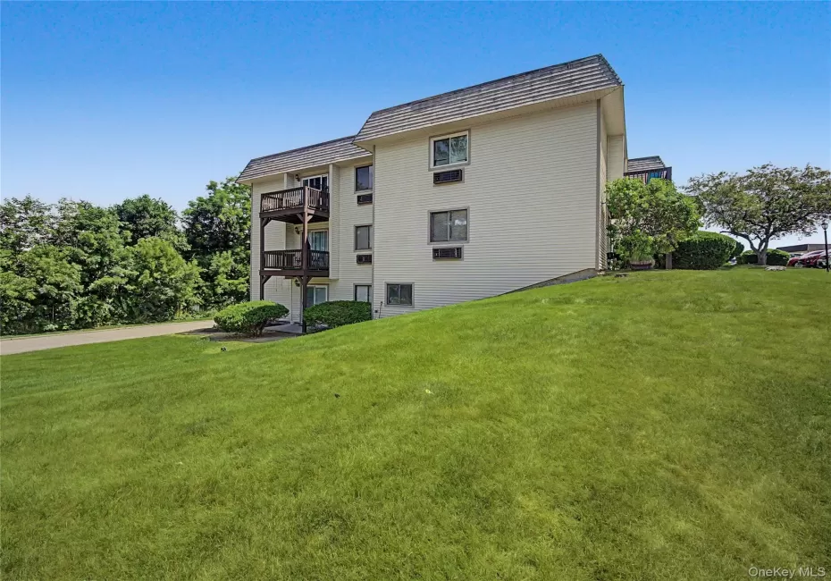 25 Village Park Drive, Fishkill, NY, 1 Bedroom Bedrooms, 5 Rooms Rooms,1 BathroomBathrooms,Residential,For Rent,Village Park,0,1013479 25 Village Park Drive, Fishkill, NY, 1 Bedroom Bedrooms, 5 Rooms Rooms,1 BathroomBathrooms,Residential,For Rent,Village Park,0,1013479