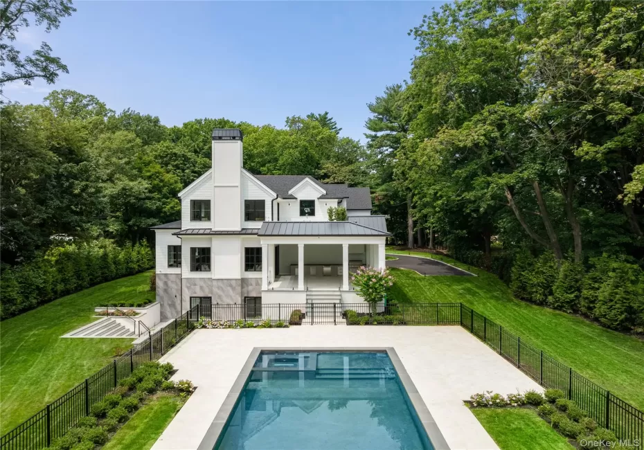 110 Dogwood Avenue, North Hempstead, NY, 8 Bedrooms Bedrooms, 15 Rooms Rooms,8 BathroomsBathrooms,Residential,For Rent,Dogwood,0,1012961 110 Dogwood Avenue, North Hempstead, NY, 8 Bedrooms Bedrooms, 15 Rooms Rooms,8 BathroomsBathrooms,Residential,For Rent,Dogwood,0,1012961