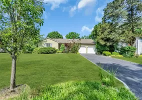 34 Aberdeen Road, Smithtown, NY, 3 Bedrooms Bedrooms, 8 Rooms Rooms,2 BathroomsBathrooms,Residential,For Rent,Aberdeen,0,1012301 34 Aberdeen Road, Smithtown, NY, 3 Bedrooms Bedrooms, 8 Rooms Rooms,2 BathroomsBathrooms,Residential,For Rent,Aberdeen,0,1012301