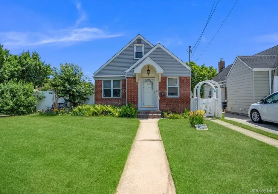 149 Arlington Street, North Hempstead, NY, 3 Bedrooms Bedrooms, 6 Rooms Rooms,2 BathroomsBathrooms,Residential,For Rent,Arlington,0,1009304 149 Arlington Street, North Hempstead, NY, 3 Bedrooms Bedrooms, 6 Rooms Rooms,2 BathroomsBathrooms,Residential,For Rent,Arlington,0,1009304