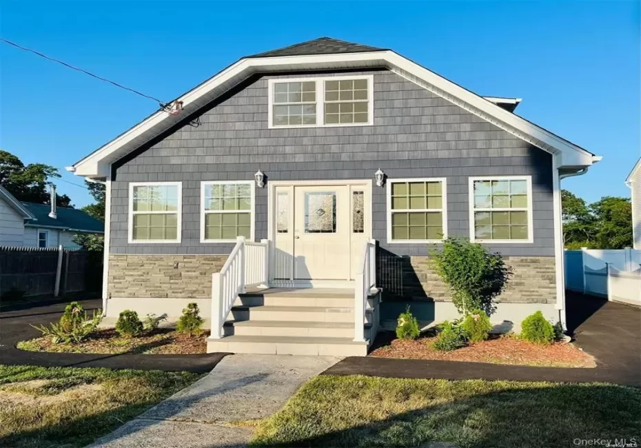 11 Grant Avenue, Islip, NY, 3 Bedrooms Bedrooms, 5 Rooms Rooms,1 BathroomBathrooms,Residential Lease,For Rent,Grant,0,1013616 11 Grant Avenue, Islip, NY, 3 Bedrooms Bedrooms, 5 Rooms Rooms,1 BathroomBathrooms,Residential Lease,For Rent,Grant,0,1013616